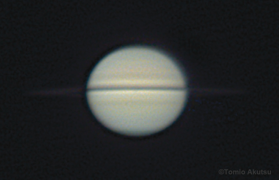 画像:2025年5月、環がほとんど見えなくなった土星